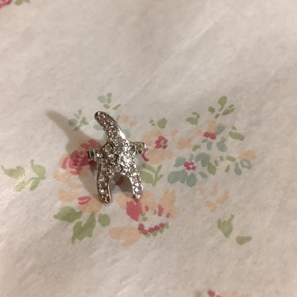 Diamond Starfish Ear Cuff